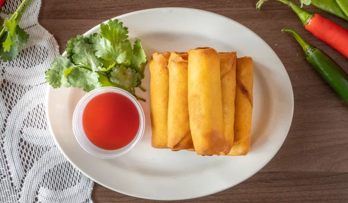 Spring rolls served at Mekong
